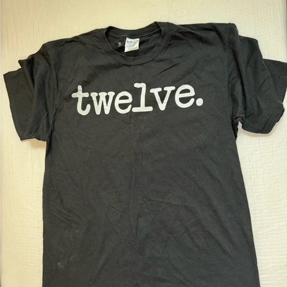 Black Polyester Cotton Classic Short Sleeve T-Shirt “Twelve Design” size M - Picture 4 of 10